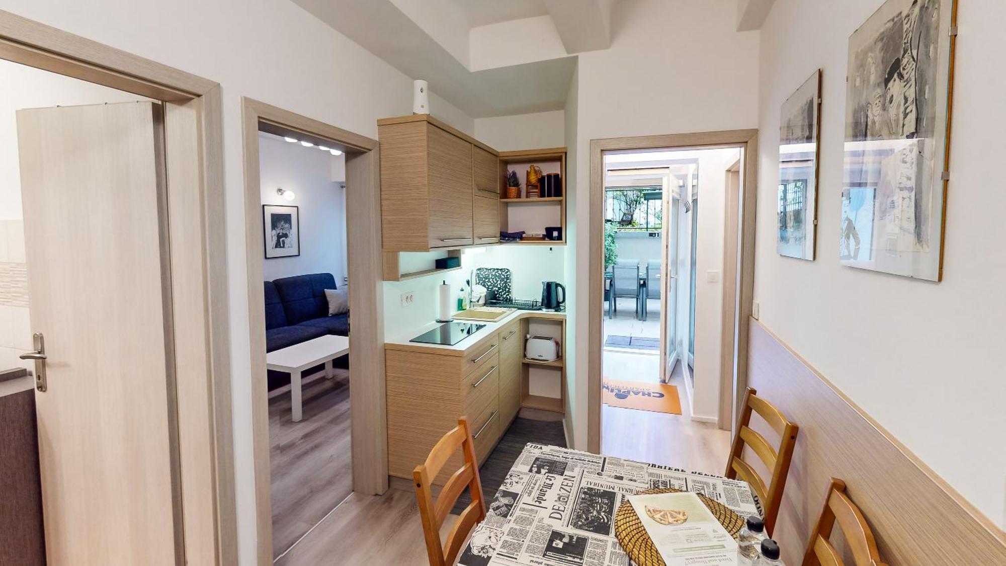 Chaplin Apartment - Free Garage Parking ลูบลิยานา ภายนอก รูปภาพ